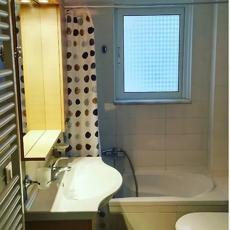 With Gardens شقة *