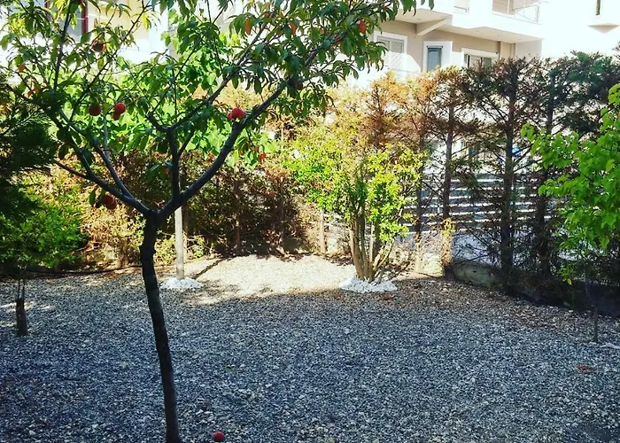 With Gardens * Lefkáda