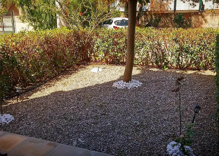 With Gardens Lefkáda